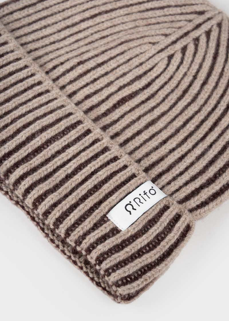 Beanie Cappello Uomo e Donna Cashmere Beige Marrone Teo - Rifò Lab Moda circolare made in Italy