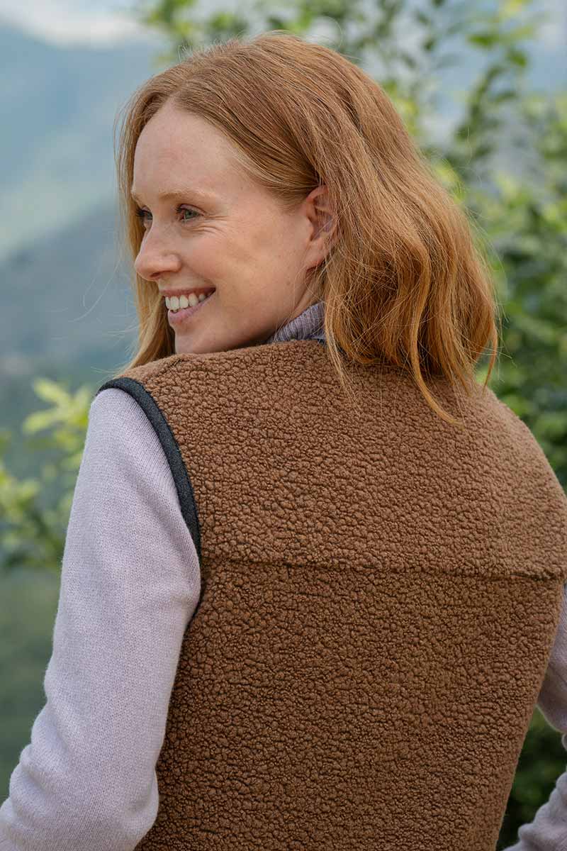 Gilet Pile Donna Uomo Lana Riciclata Andrew - Rifò Lab Moda circolare made in Italy
Beige Sughero