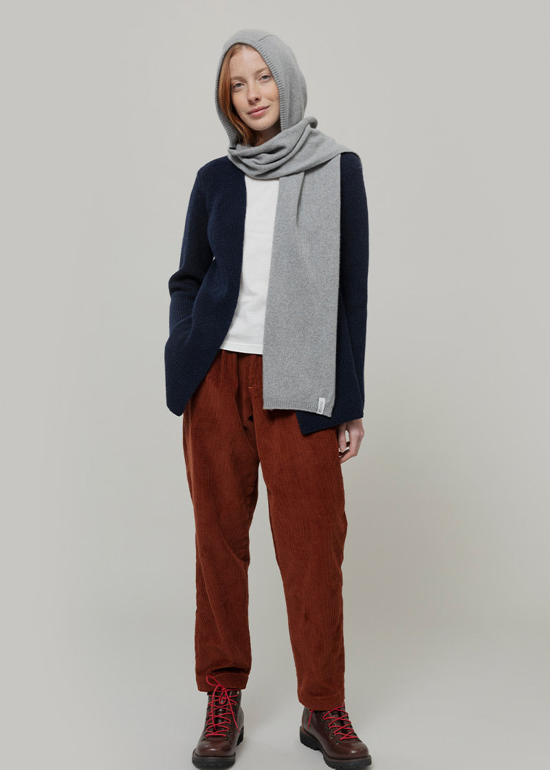 Sciarpa Cappuccio Cashmere Rigenerato Grigio Ilenia - Rifò Lab Moda circolare made in Italy