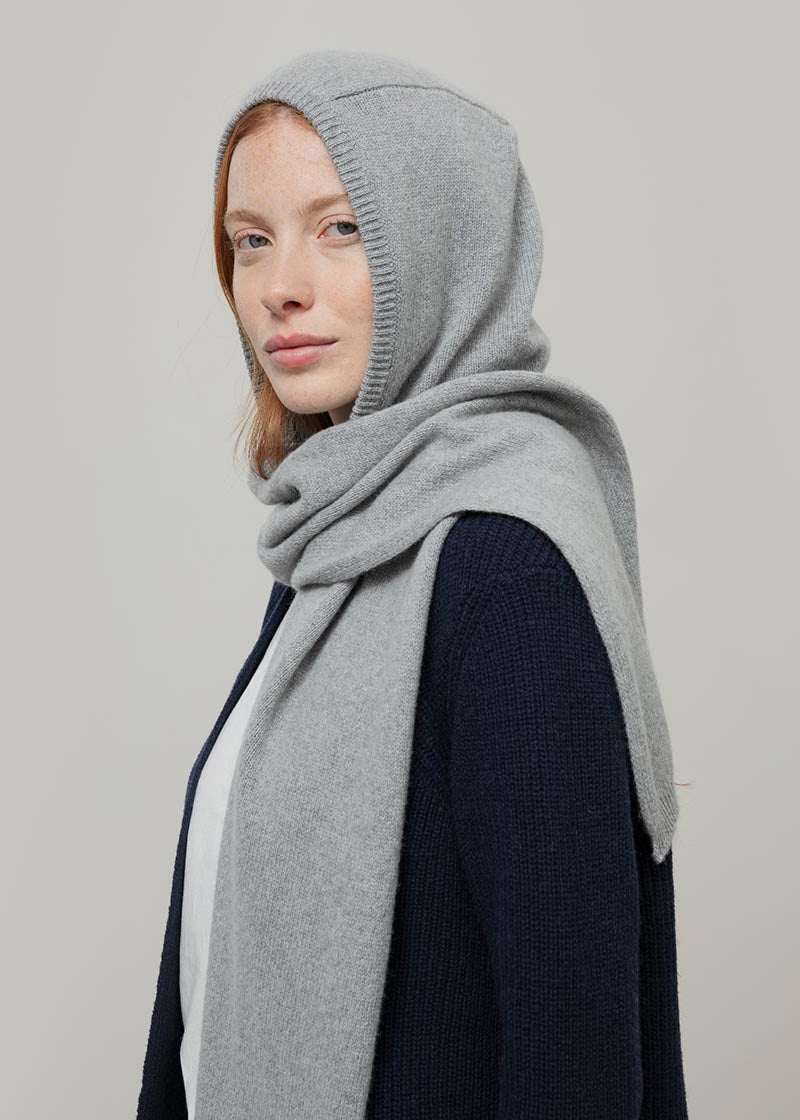 Sciarpa Cappuccio Cashmere Rigenerato Grigio Ilenia - Rifò Lab Moda circolare made in Italy