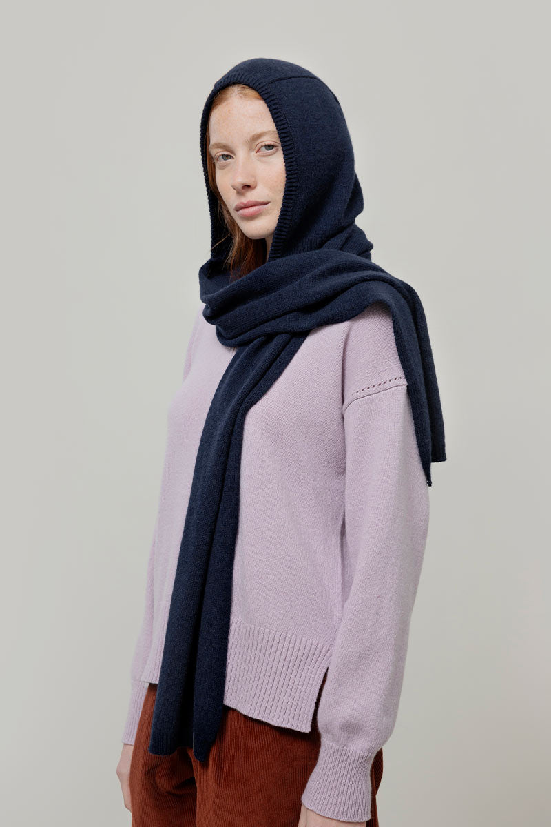 Sciarpa Cappuccio Cashmere Rigenerato Blu Ilenia - Rifò Lab Moda circolare made in Italy