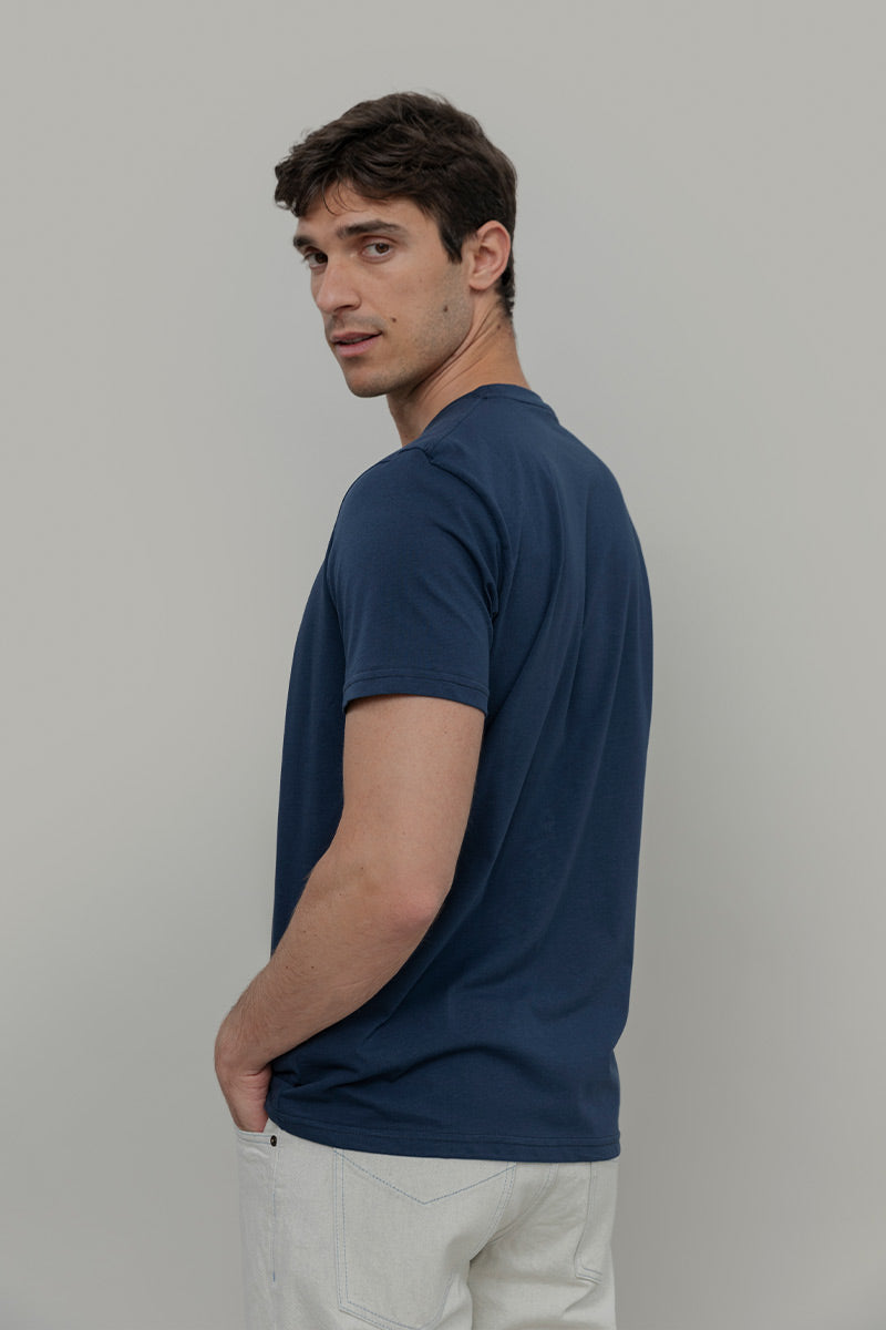 Blu Balena | tshirt cotone uomo organico e cotone rigenerato Elio