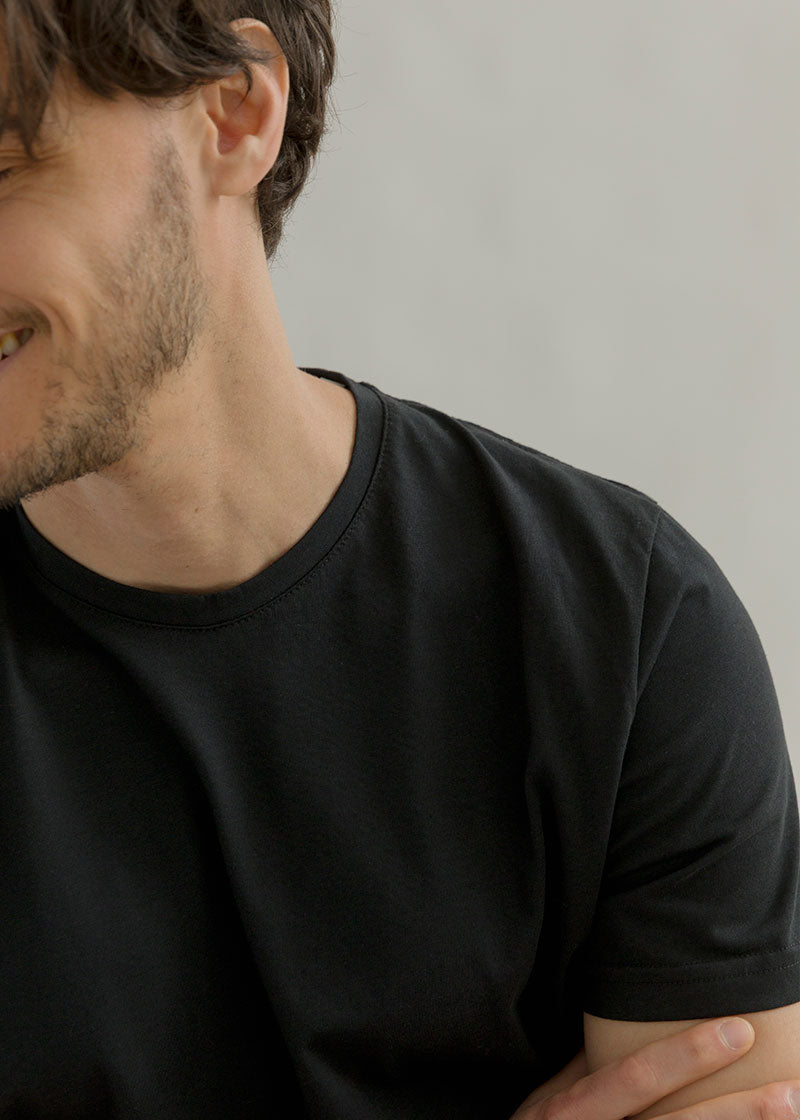 t shirt uomo cotone organico e cotone rigenerato Elio - Nero Corvino