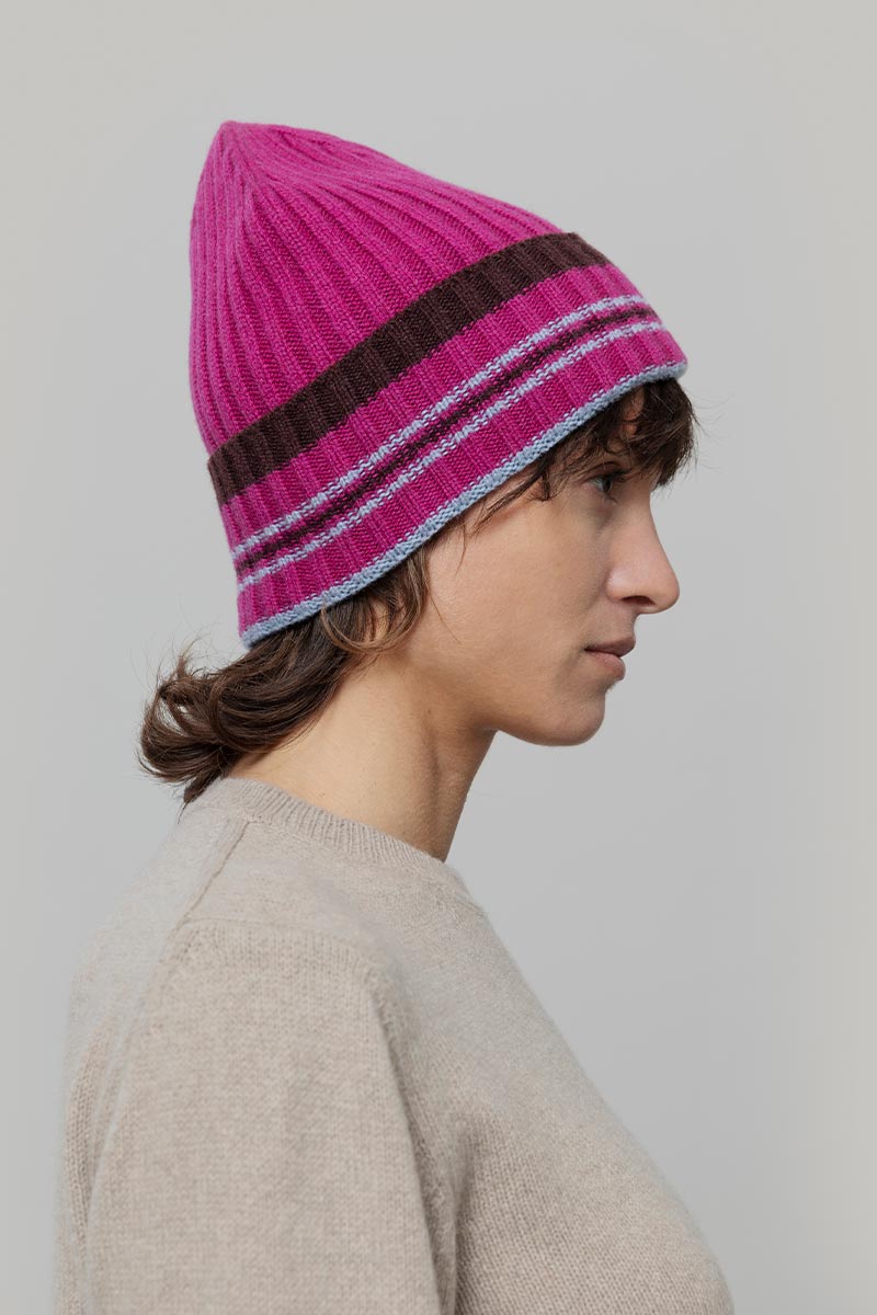 Cappello Cashmere Beanie Invernale a Righe Fucsia Mira - Rifò Lab Moda circolare made in Italy