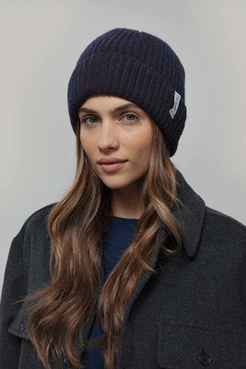 Beanie Cappello Uomo e Donna Cashmere Blu Teo - Rifò Lab Moda circolare made in Italy