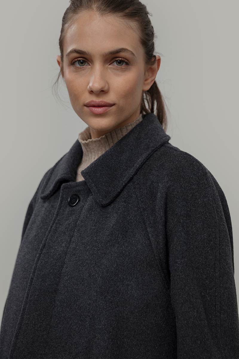 Cappotto Lungo Donna Lana Rigenerata Helga Grigio Scuro - Rifò Lab Moda circolare made in Italy 