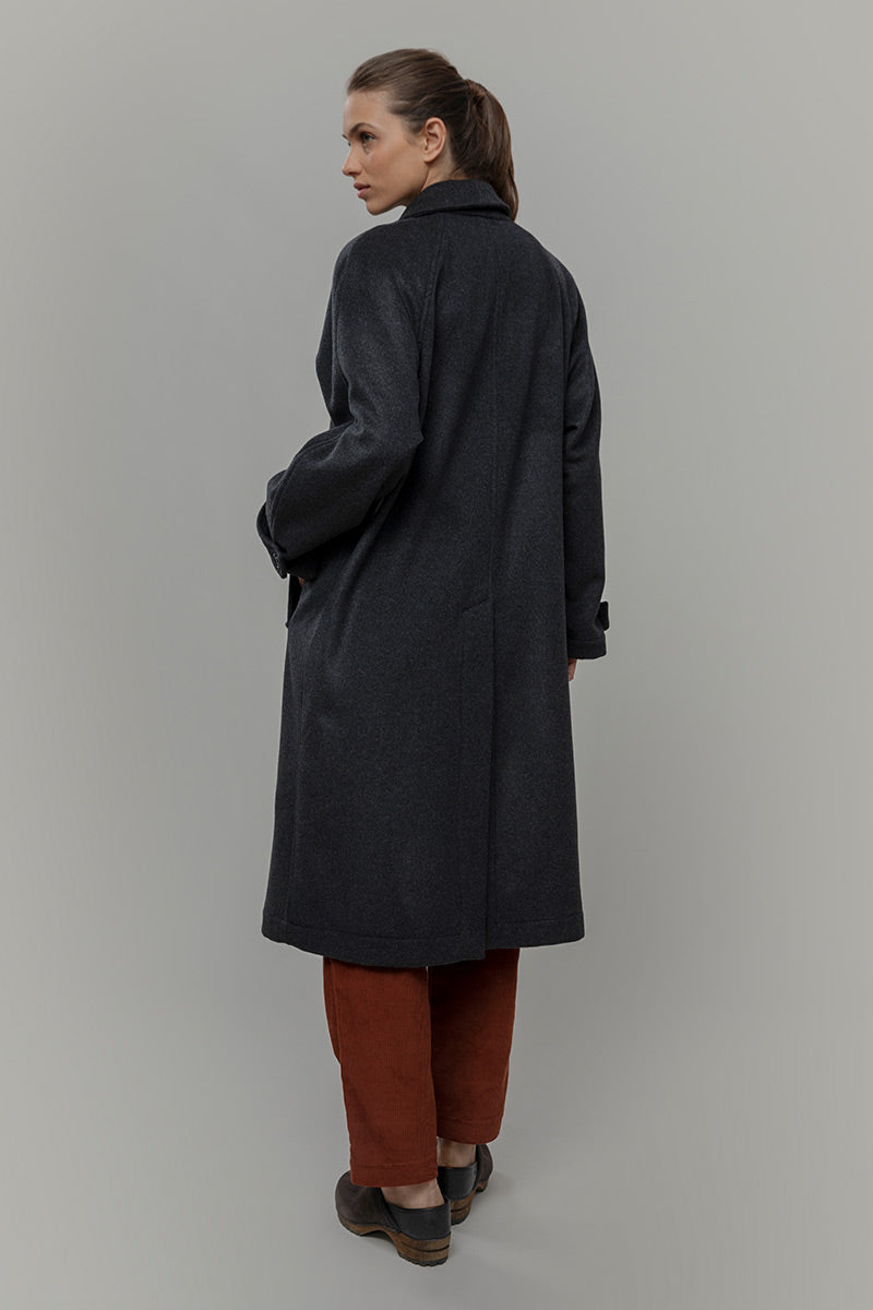 Cappotto Lungo Donna Lana Rigenerata Helga Grigio Scuro - Rifò Lab Moda circolare made in Italy 
