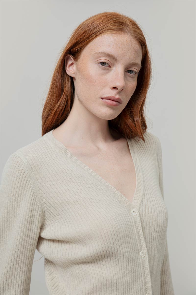 Cardigan con Bottoni Donna Lana Extrafine Sonia  - Rifò Lab Moda circolare made in Italy
Beige Papiro