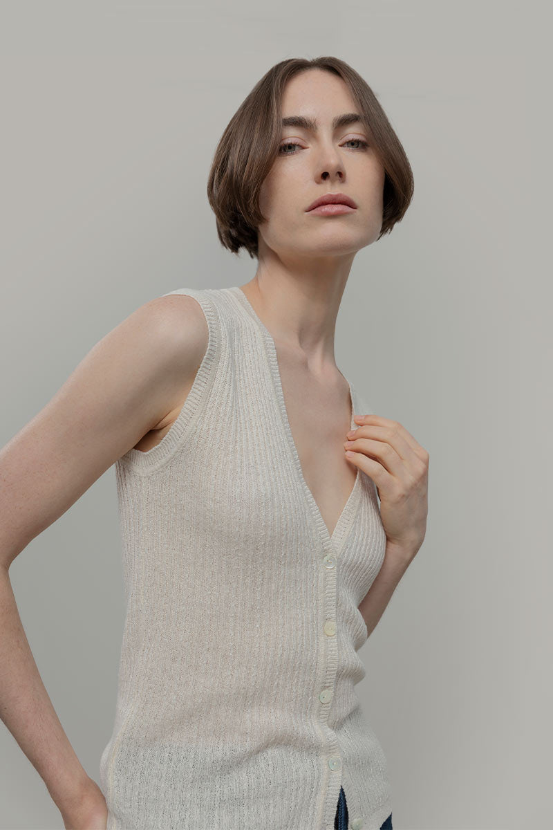 gilet con bottoni donna Lilia - gilet elegante donna seta rigenerata - Rifò Lab Moda circolare made in Italy