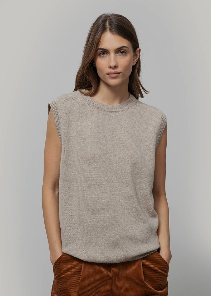 Gilet Donna in Maglia Cashmere Rigenerato Angela Smanicato Donna - Rifò Lab Moda circolare made in Italy
Beige Sabbia
