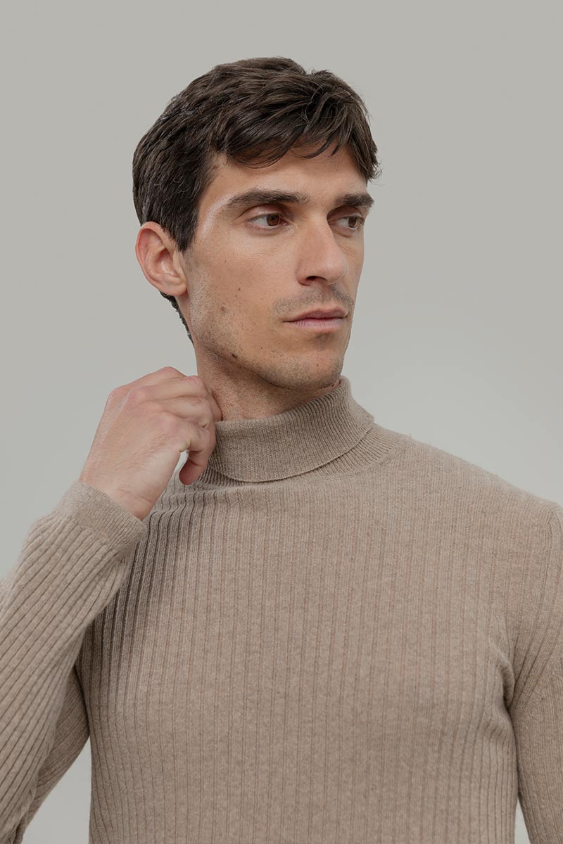 Maglione Collo Alto Cashmere Leggero Uomo - Rifò Lab Moda circolare made in Italy 