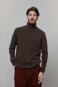 Dolcevita Uomo Cashmere Riciclato Maglione Collo Alto Uomo Dimitri - Rifò Lab Moda circolare made in Italy
Marrone Corteccia