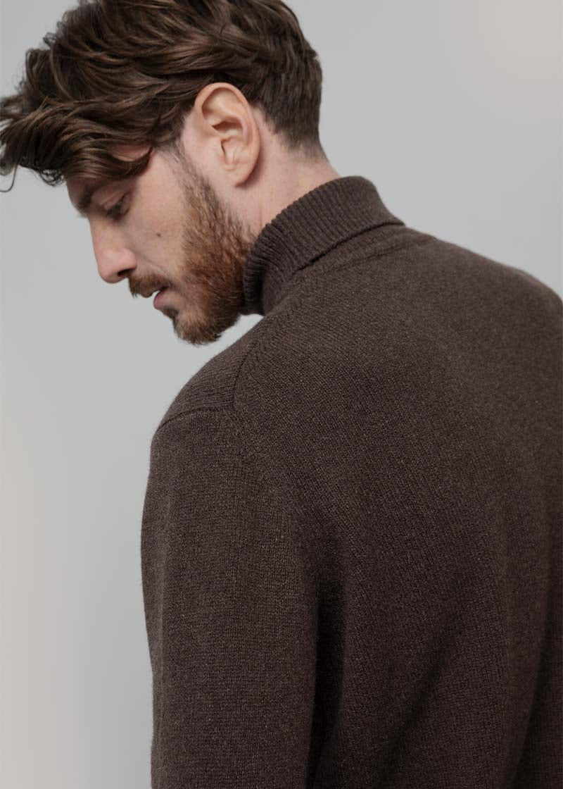 Dolcevita Uomo Cashmere Riciclato Maglione Collo Alto Uomo Dimitri - Rifò Lab Moda circolare made in Italy
Marrone Corteccia