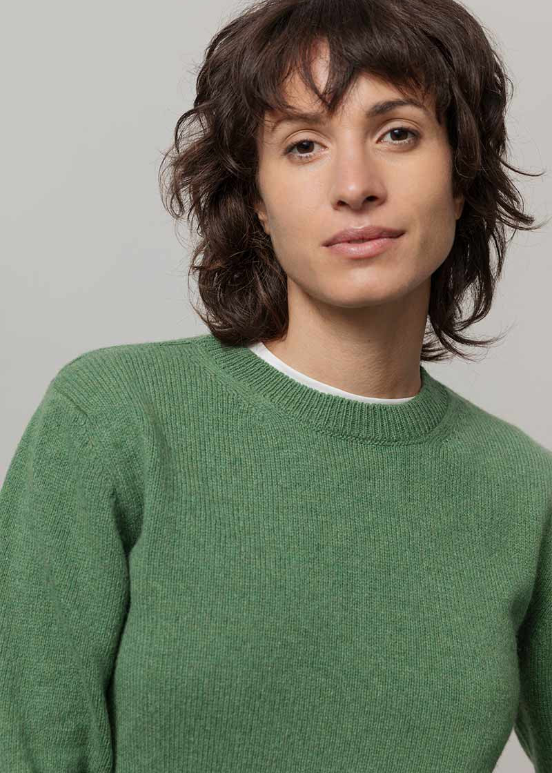 Maglia Donna Cashmere Rigenerato Edda Verde Bietola - Rifò moda circolare made in Italy