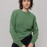 Maglia Donna Cashmere Rigenerato Edda Verde Bietola - Rifò moda circolare made in Italy