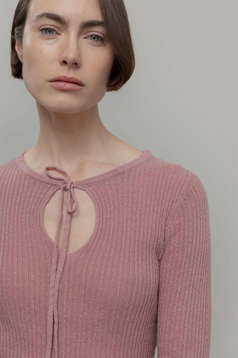 Maglia Seta Donna Nausicaa - Maglia scollo a barca con fiocco donna seta rigenerata - Rifò moda circolare made in Italy