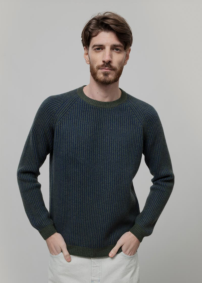 Maglione Cashmere Uomo Invernale Girocollo Amedeo - Rifò Lab Moda circolare made in Italy
Bicolor Verde Blu