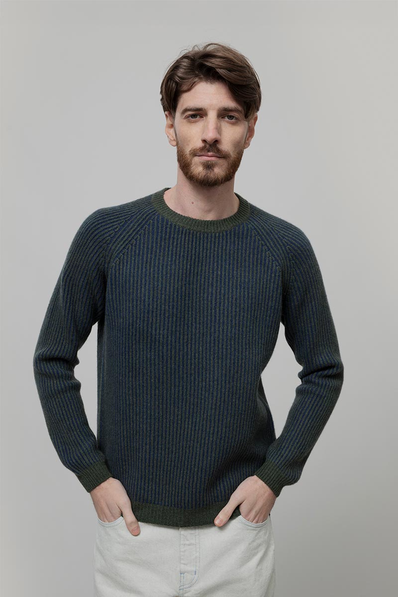 Maglione Cashmere Uomo Invernale Girocollo Amedeo - Rifò Lab Moda circolare made in Italy
Bicolor Verde Blu