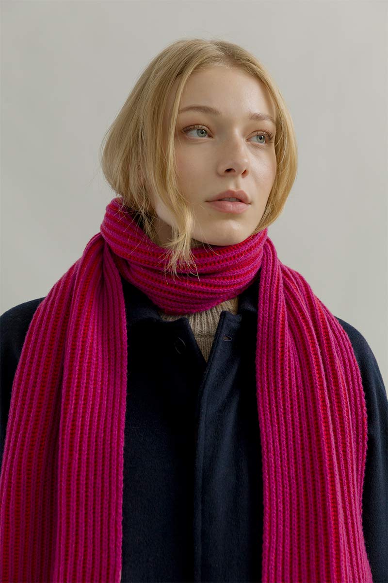 Sciarpa Cashmere Donna Uomo Rigenerato Fucsia Julia - Rifò Lab Moda circolare made in Italy
